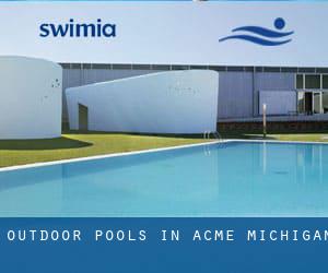 Outdoor Pools in Acme (Michigan)