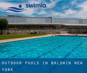 Outdoor Pools in Baldwin (New York)