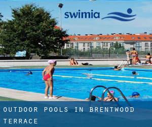 Outdoor Pools in Brentwood Terrace