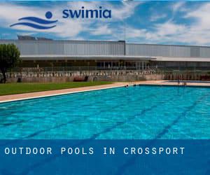 Outdoor Pools in Crossport