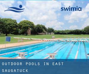 Outdoor Pools in East Saugatuck