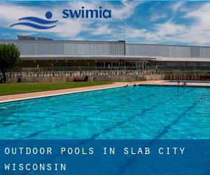 Outdoor Pools in Slab City (Wisconsin)