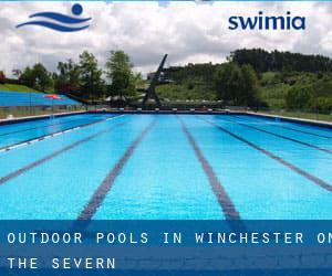 Outdoor Pools in Winchester-on-the-Severn